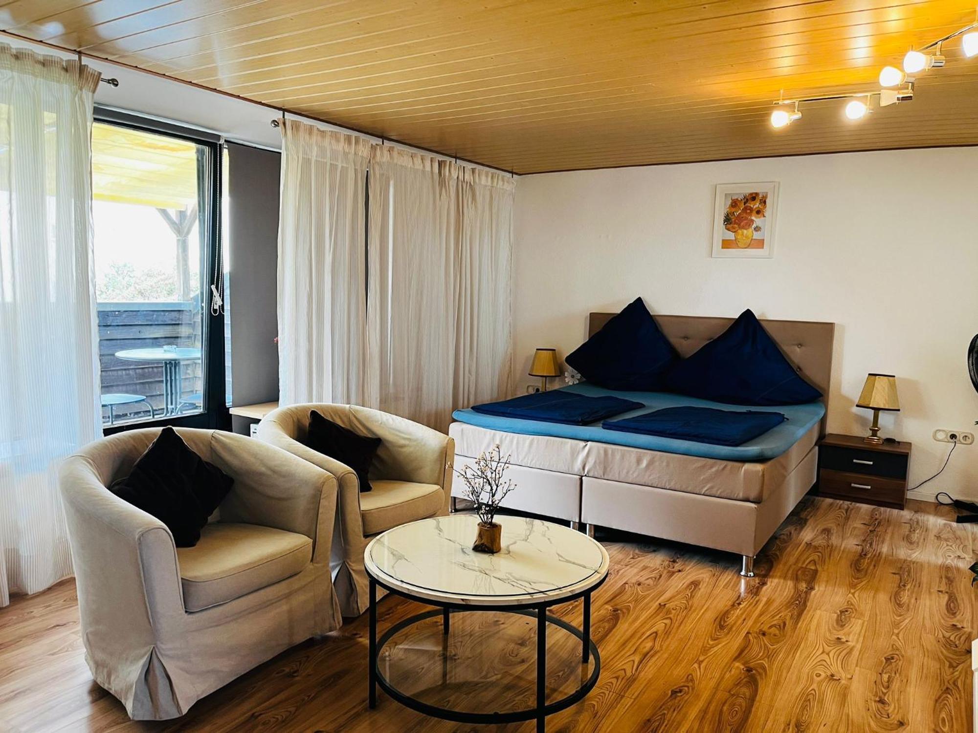 Private Studio Apartment With Balcony In Dortmund-Brackel Exterior photo
